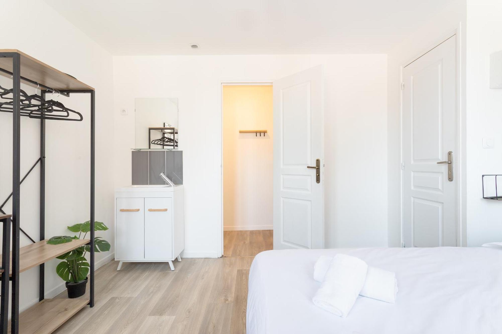 S&K Suite Grande Rue Roubaix - Chambre Spacieuse Et Sdb Privee - Netflix Et Cuisine Екстериор снимка